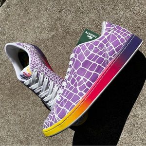 Lacoste Carnaby color changing ( in sun) size 9.5